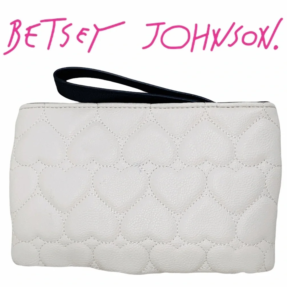 Betsey Johnson Quilted Heart Wristlet - Picture 2 of 10